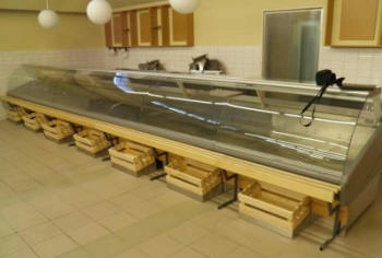 banco refrigerato con vetro curvo