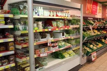 scaffale refrigerato da supermercato