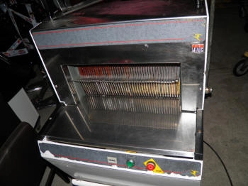 affettatrice manuale verticale